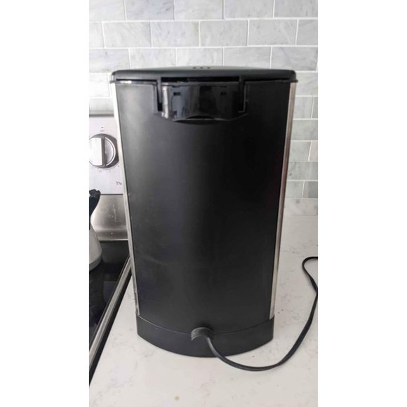 Cuisinart Drip Coffeemaker - Picture 4 of 5